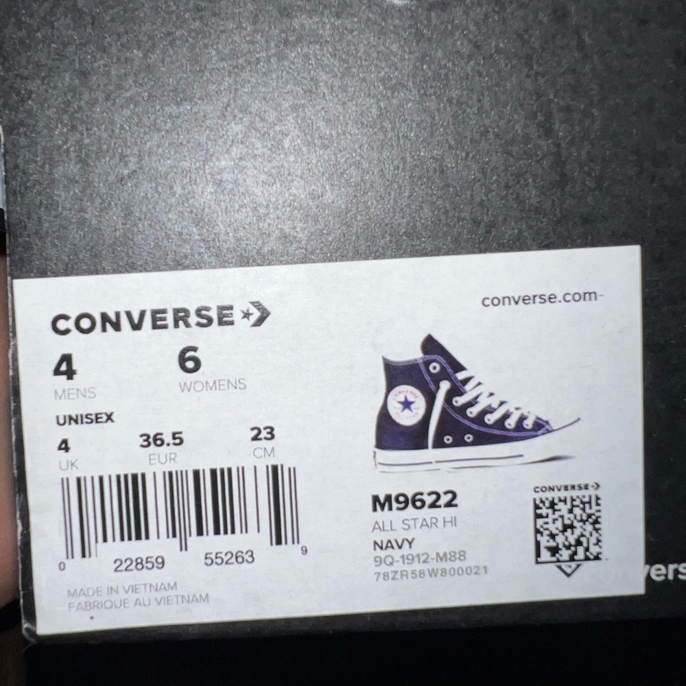 Blue converse - Picture 3 of 3
